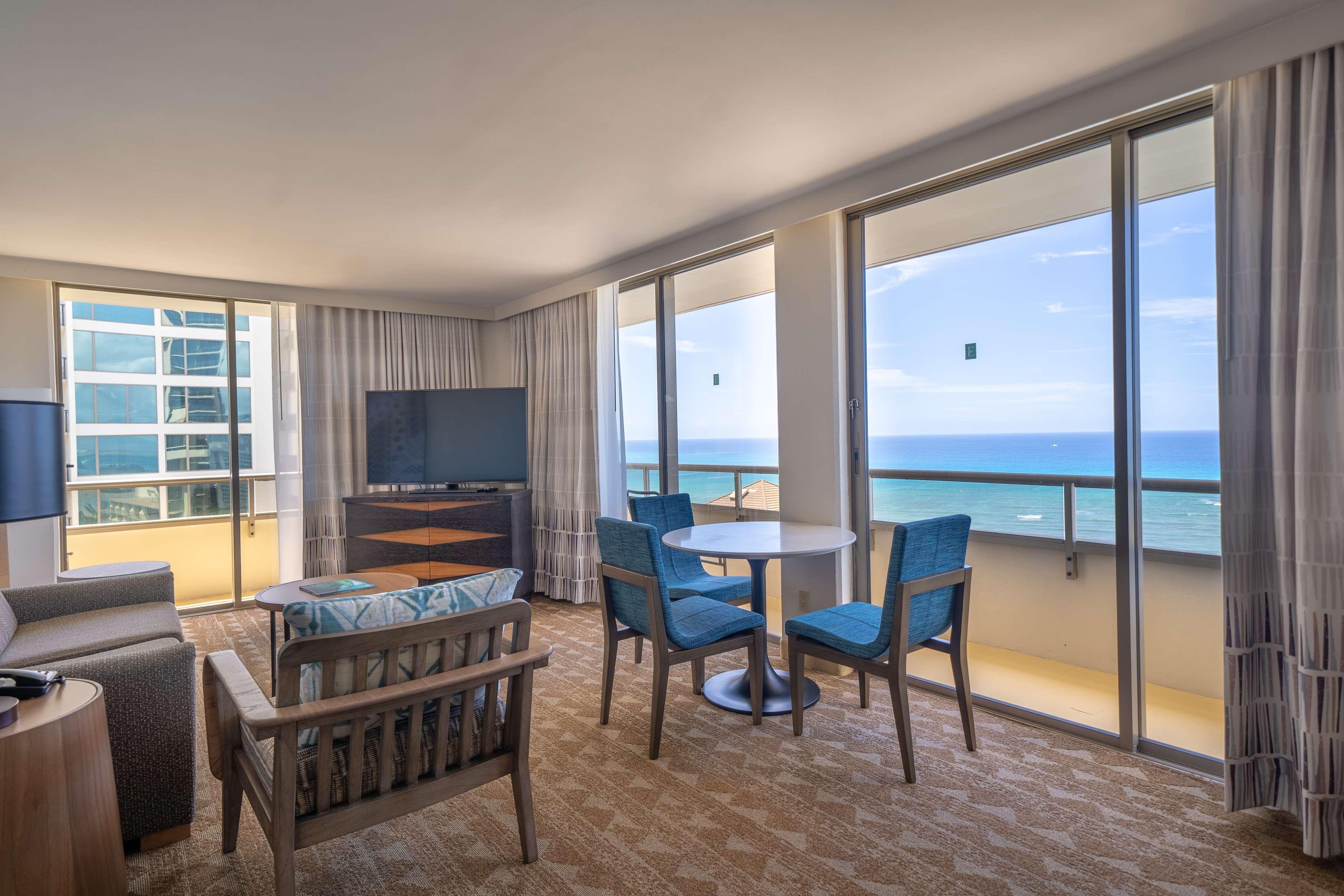 Embassy Suites By Hilton Waikiki Beach Walk Χονολουλού Εξωτερικό φωτογραφία