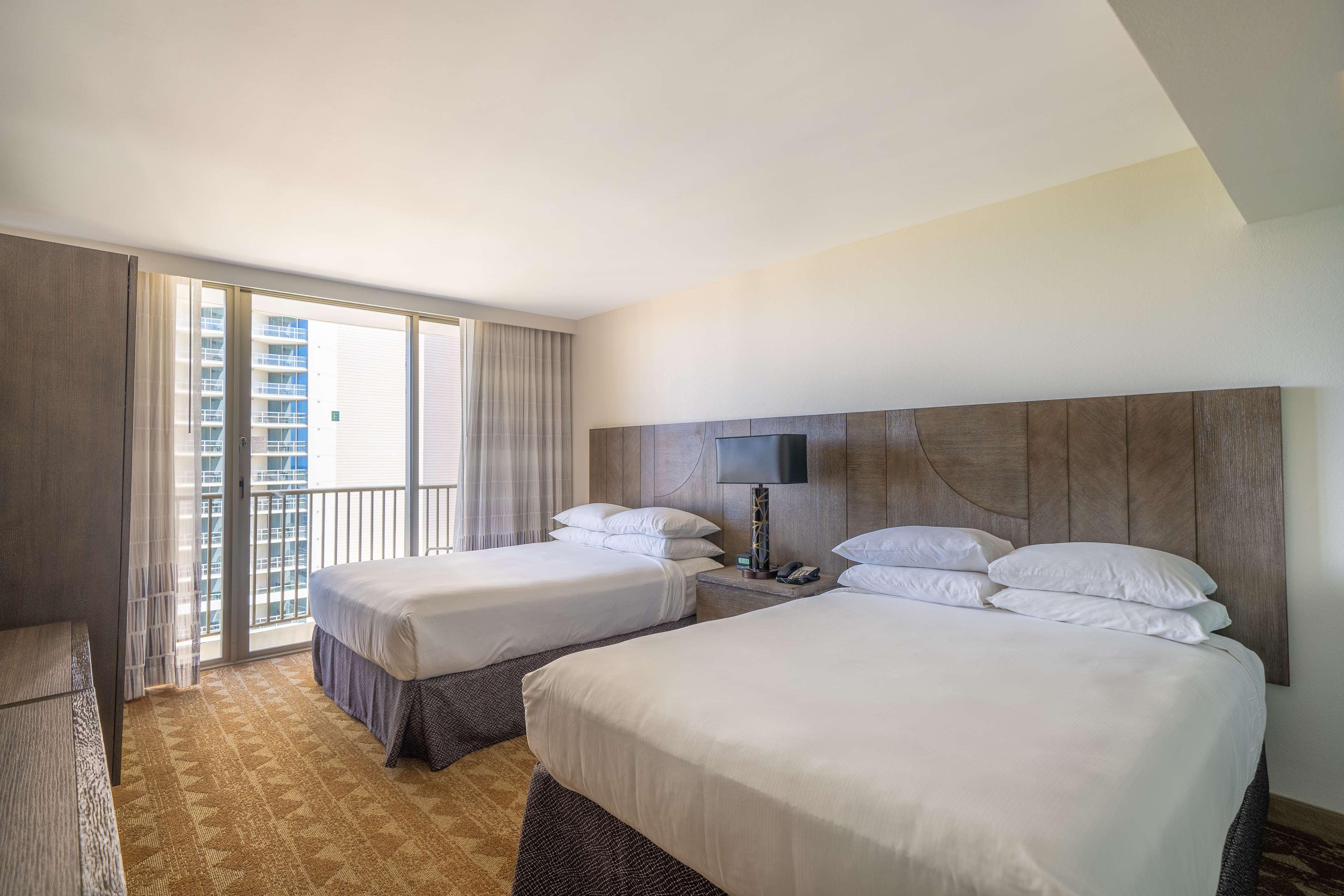 Embassy Suites By Hilton Waikiki Beach Walk Χονολουλού Εξωτερικό φωτογραφία