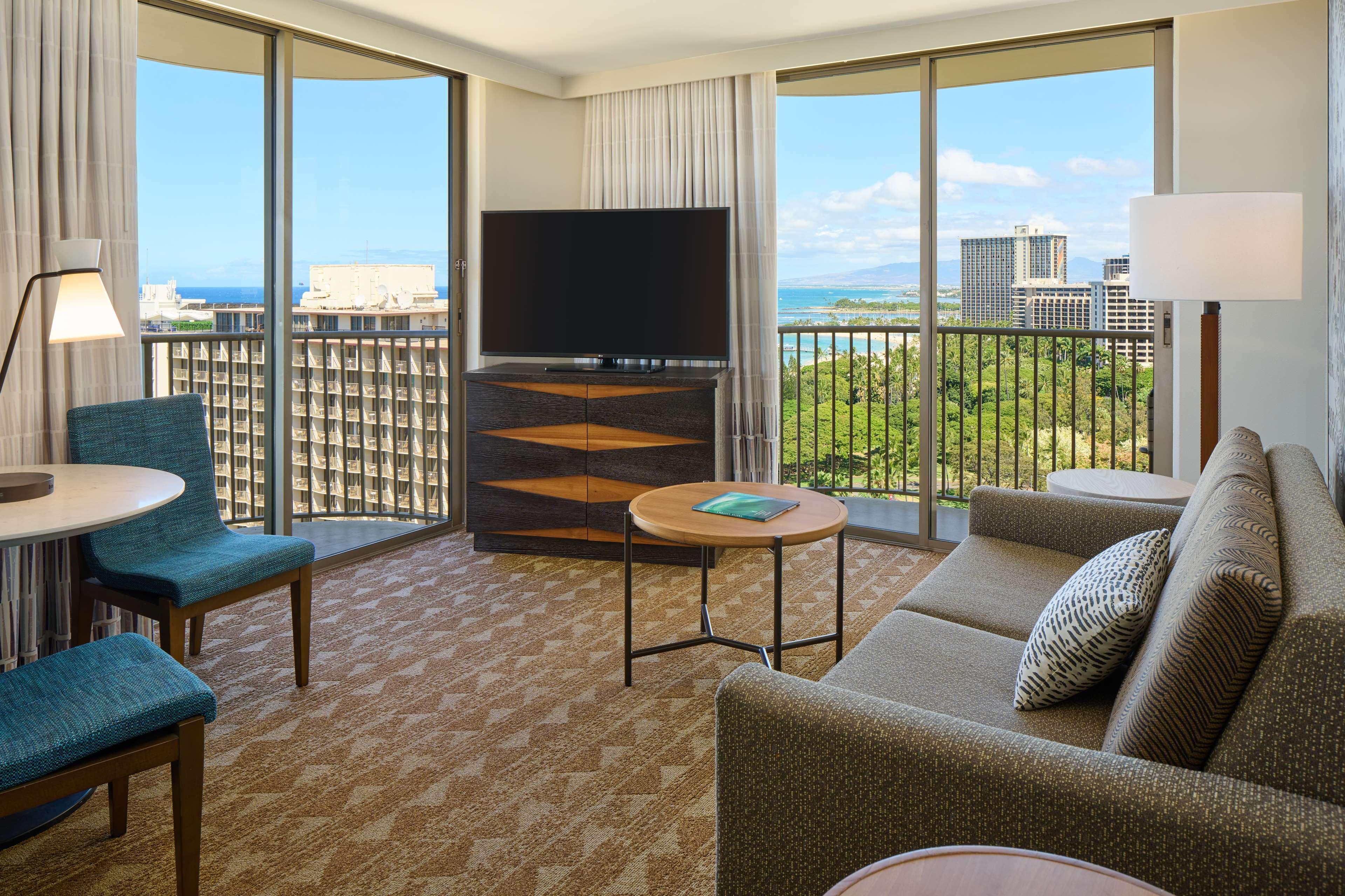 Embassy Suites By Hilton Waikiki Beach Walk Χονολουλού Εξωτερικό φωτογραφία