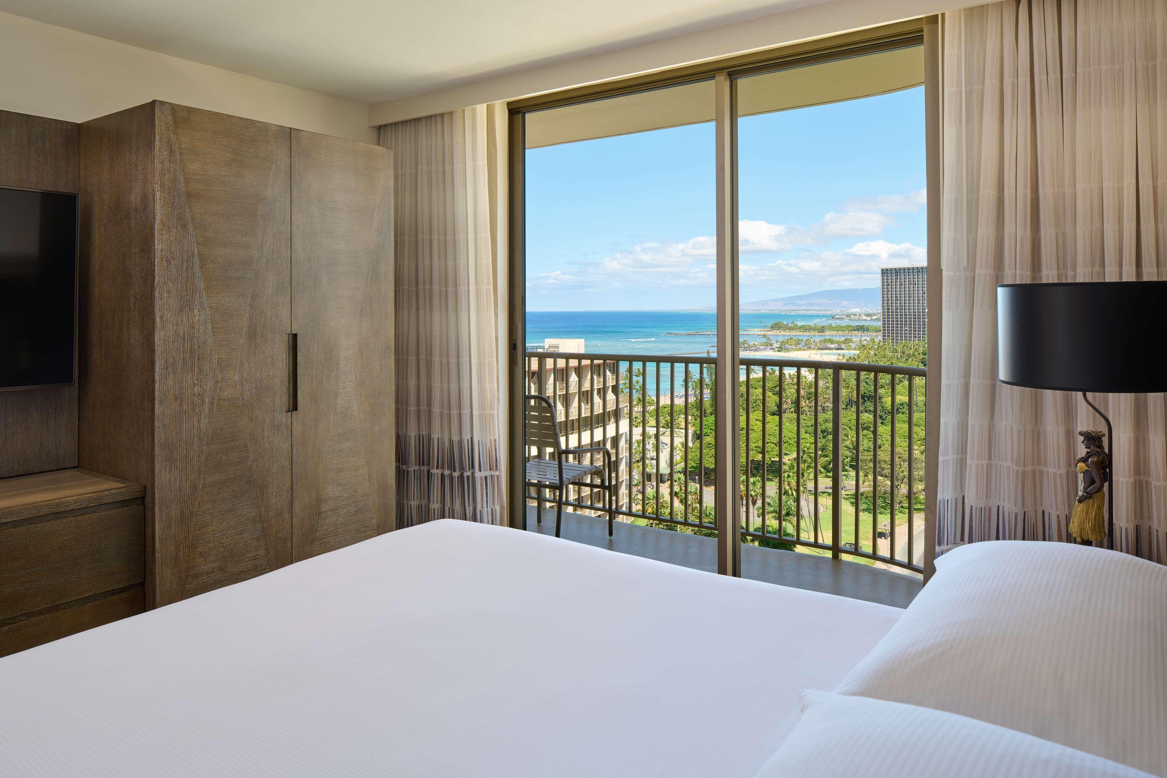 Embassy Suites By Hilton Waikiki Beach Walk Χονολουλού Εξωτερικό φωτογραφία