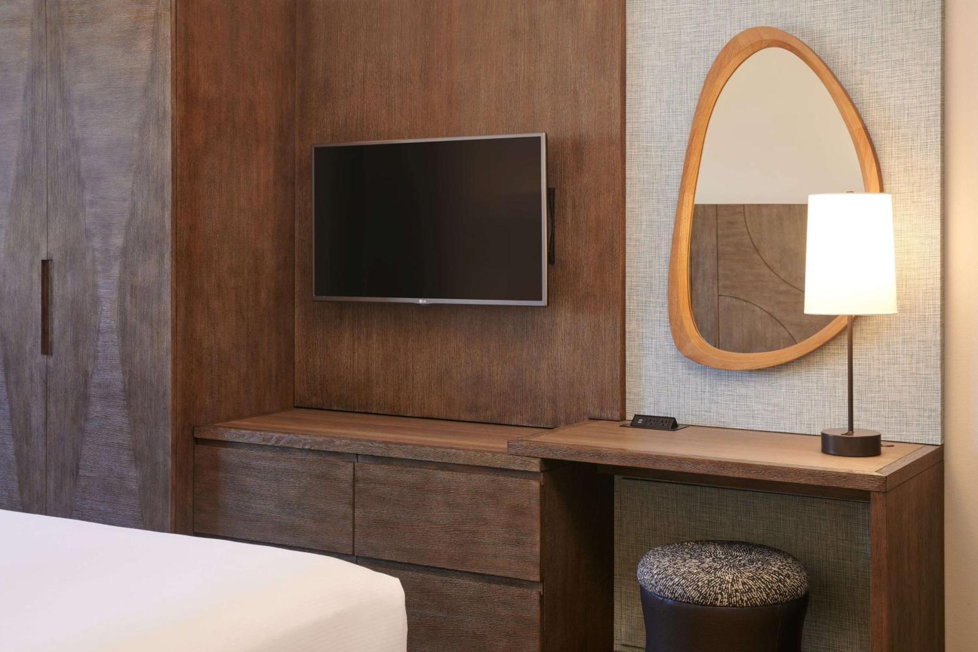 Embassy Suites By Hilton Waikiki Beach Walk Χονολουλού Εξωτερικό φωτογραφία